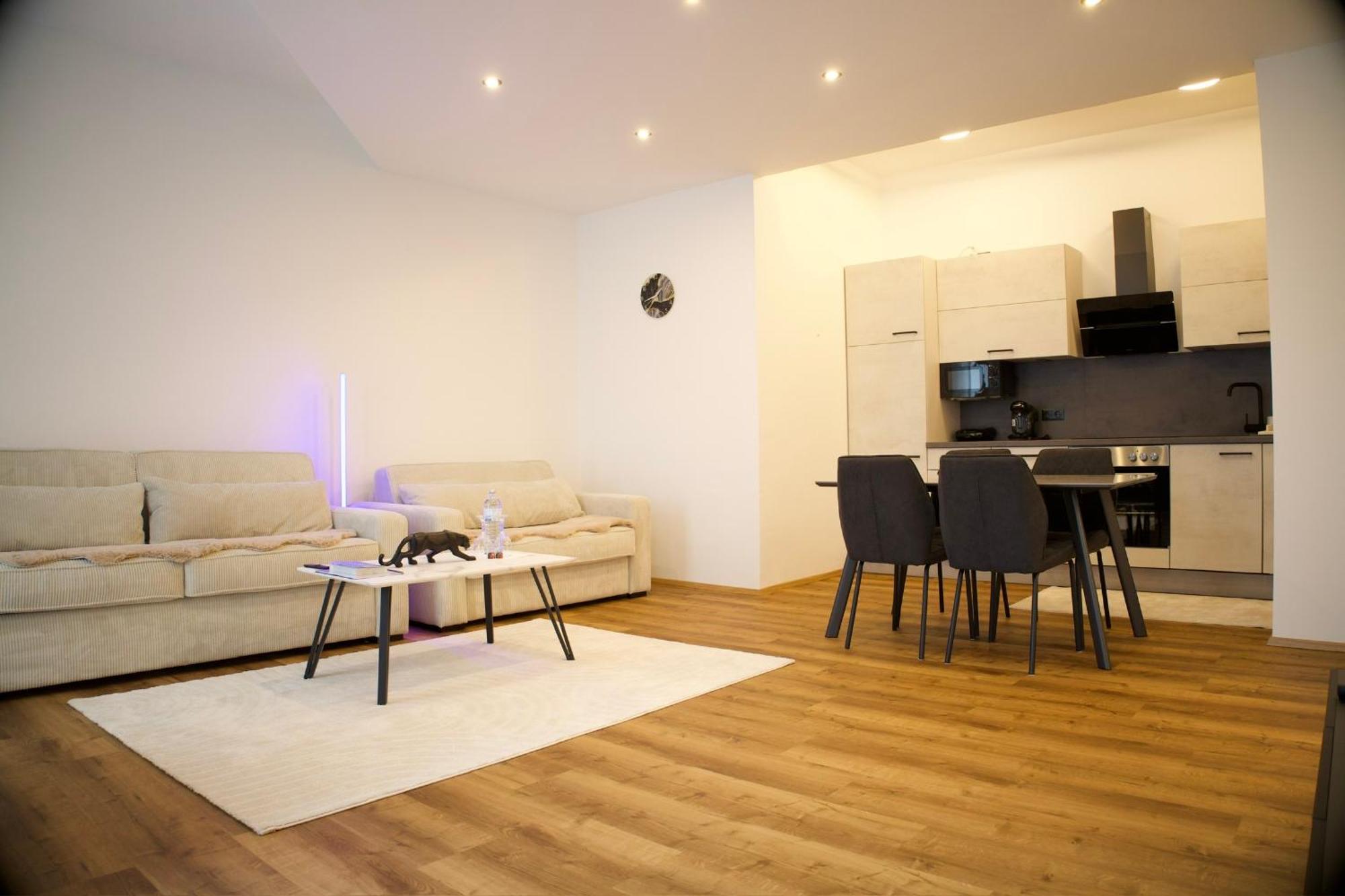 Dc Lofts I Modernes Loft In Der Stadt Salzburg Fuer Bis Zu 5 Personen Экстерьер фото